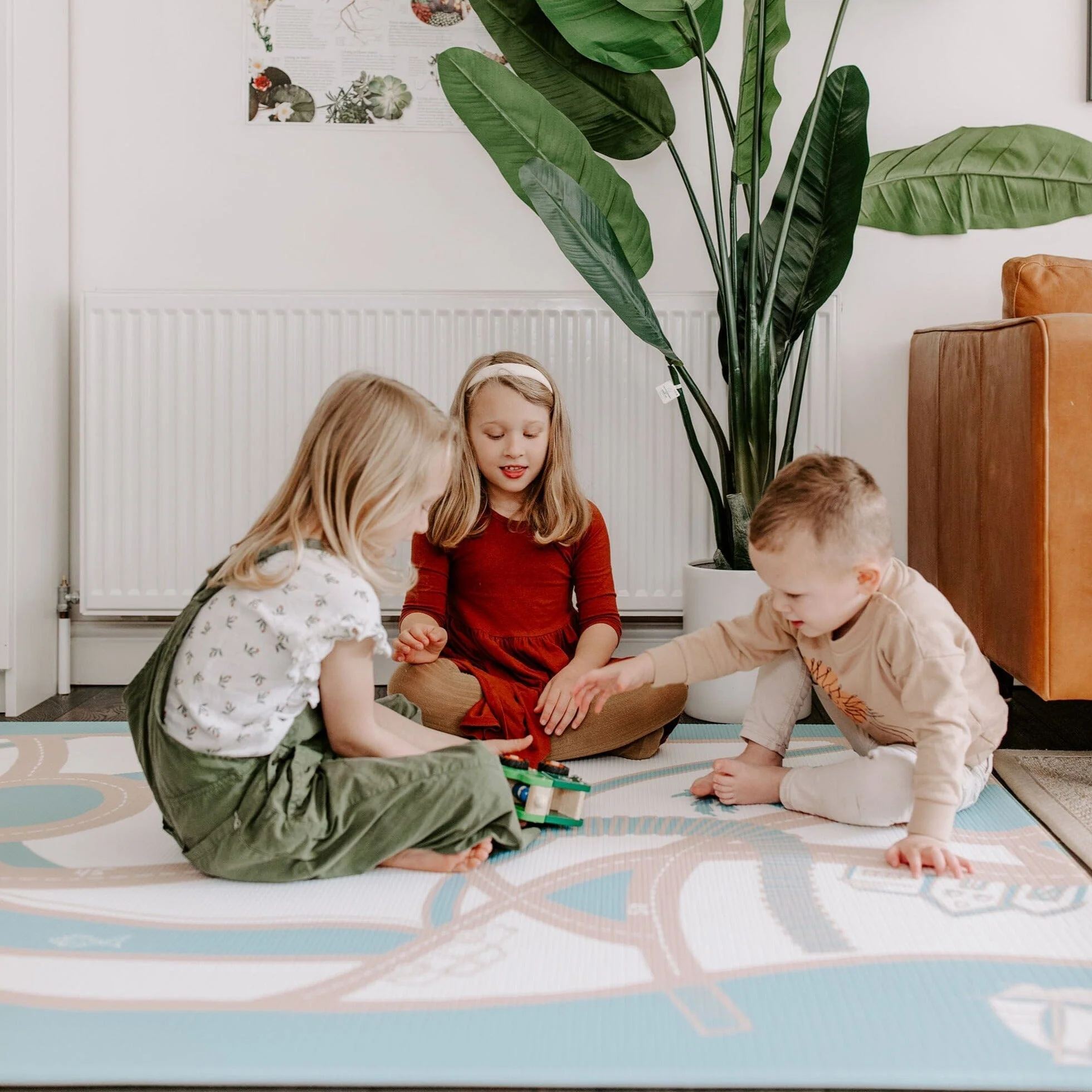 The Dakota Ivory Double-Sided Shwally Playmat - Image 4